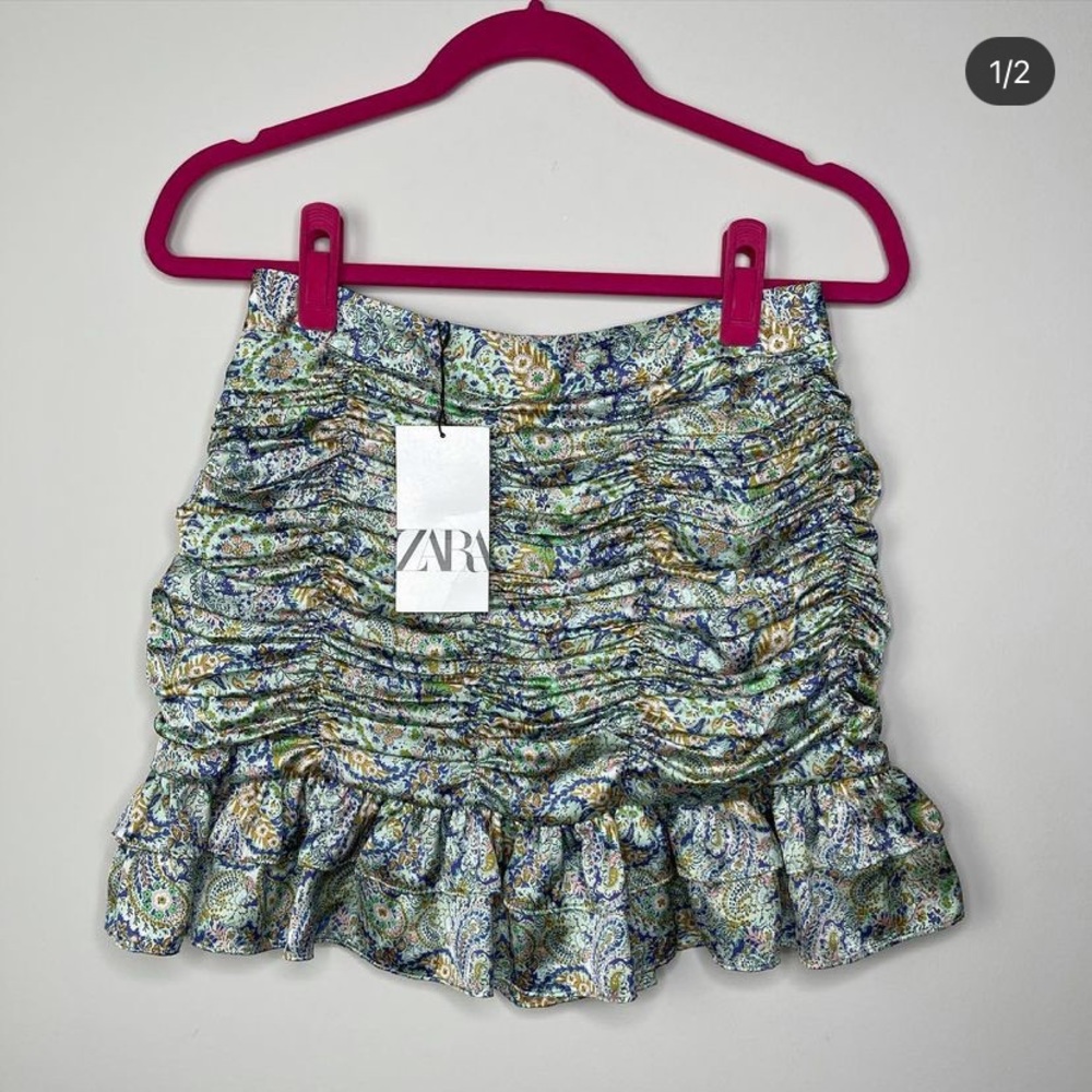 Silk green paisley print Skirt